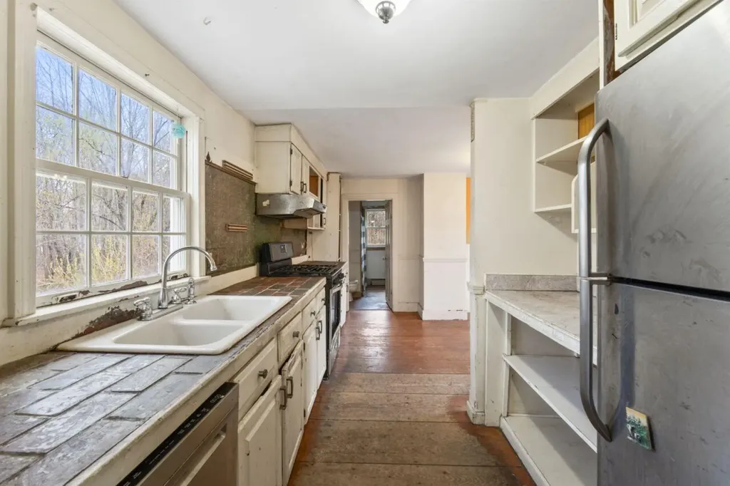 261 Northeast Road Standish ME 04084