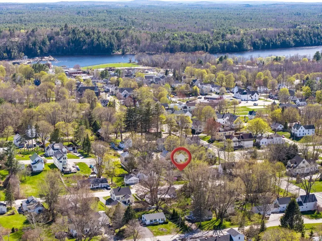 3 Douglas Street Lisbon ME 04252