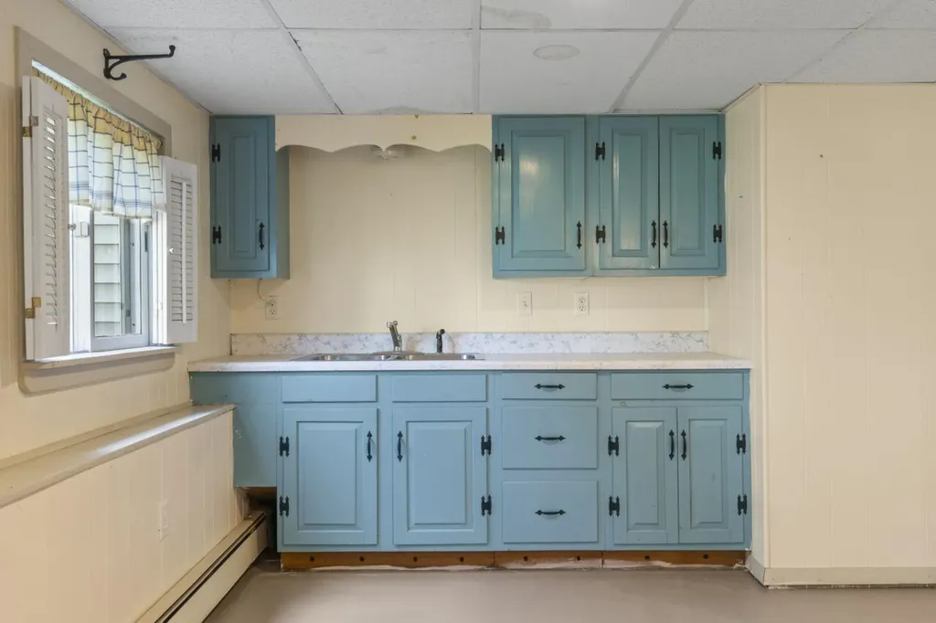 3 Douglas Street Lisbon ME 04252
