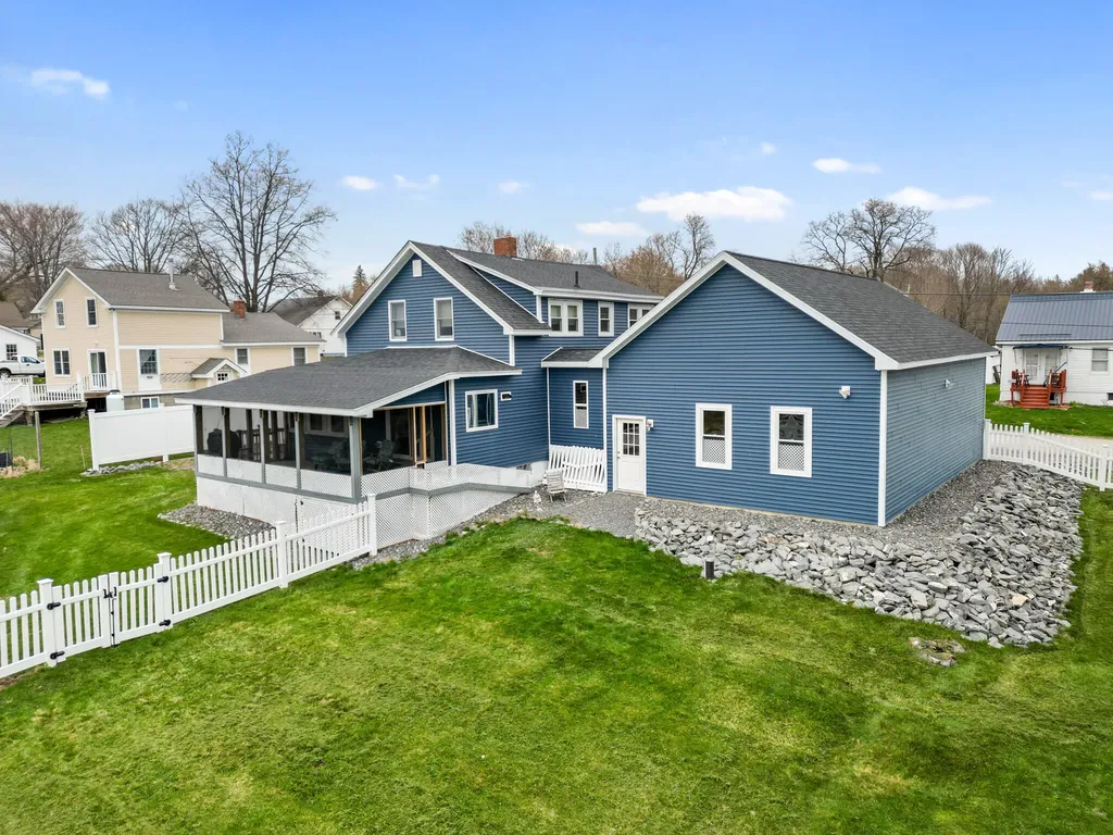 29 Wilson Street Lincoln ME 04457