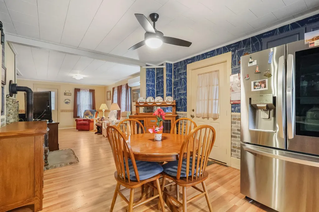 29 Wilson Street Lincoln ME 04457
