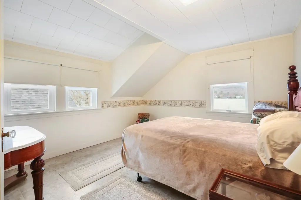 29 Wilson Street Lincoln ME 04457