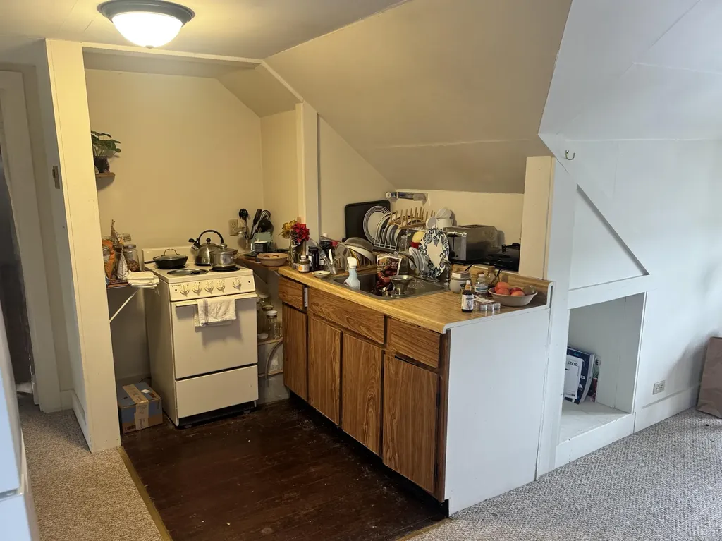 9 Grasmere Road Portland ME 04101