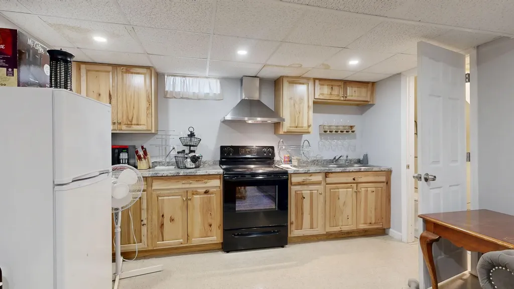 77 Mechanic Street Westbrook ME 04092