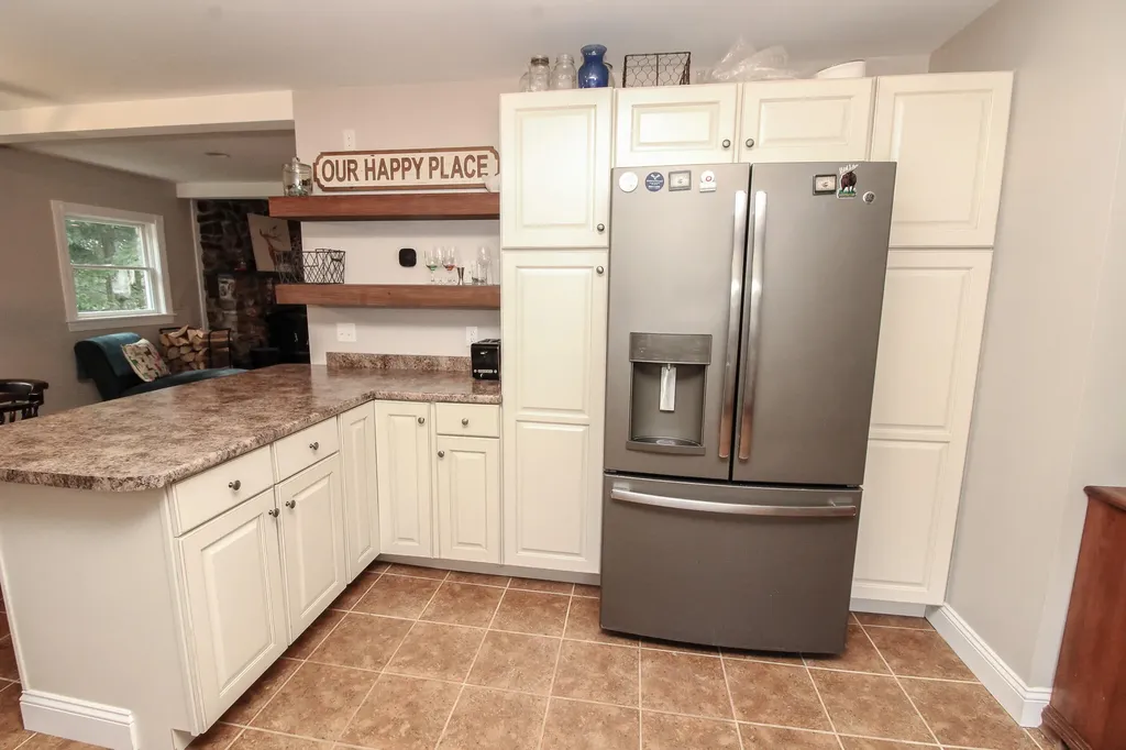 3849 Rockwood Road Rockwood T1 R1 Nbkp ME 04478