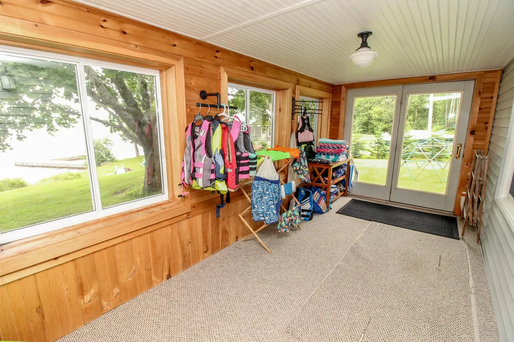 3849 Rockwood Road Rockwood T1 R1 Nbkp ME 04478