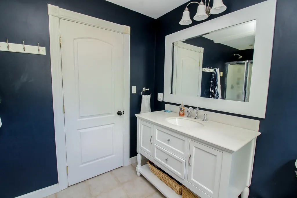 3849 Rockwood Road Rockwood T1 R1 Nbkp ME 04478