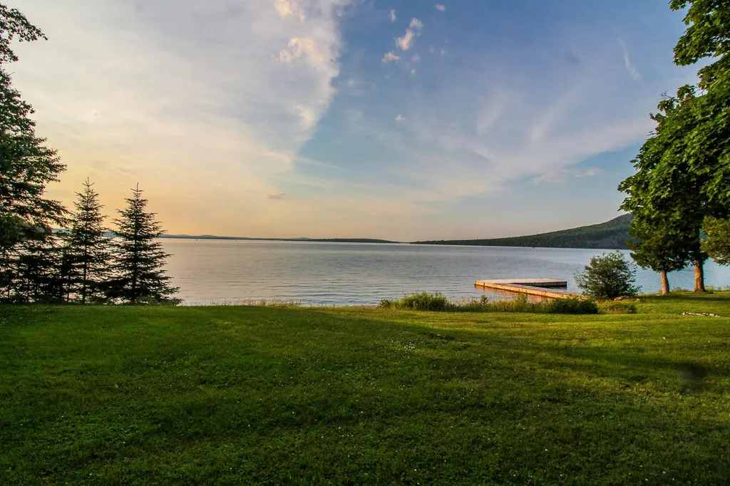 3849 Rockwood Road Rockwood T1 R1 Nbkp ME 04478