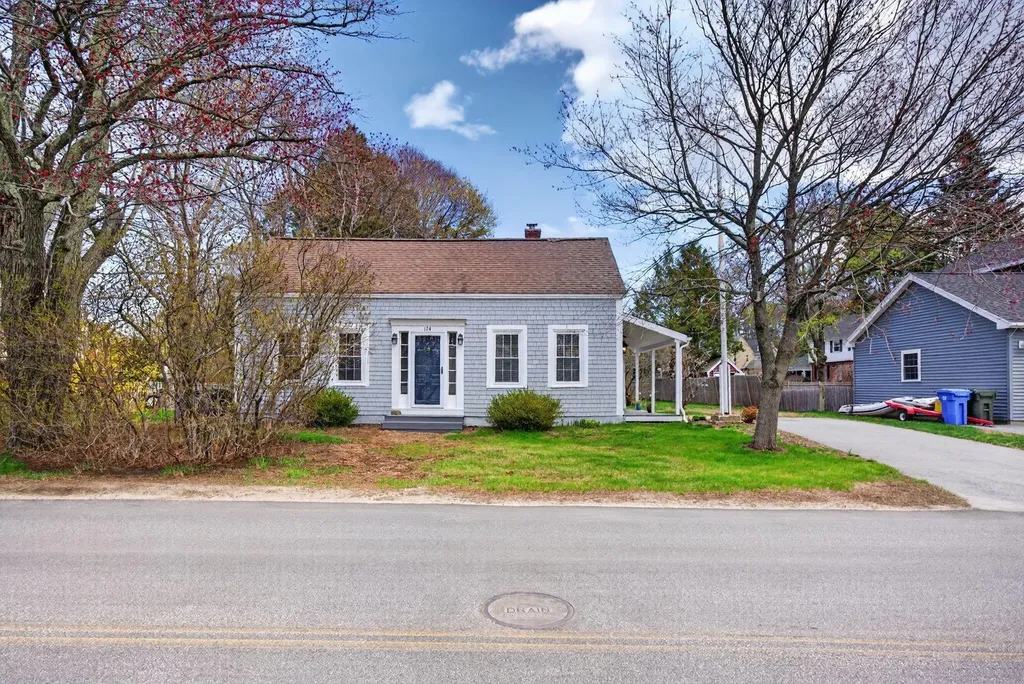 124 Mitchell Road South Portland ME 04106