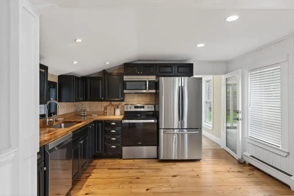 124 Mitchell Road South Portland ME 04106