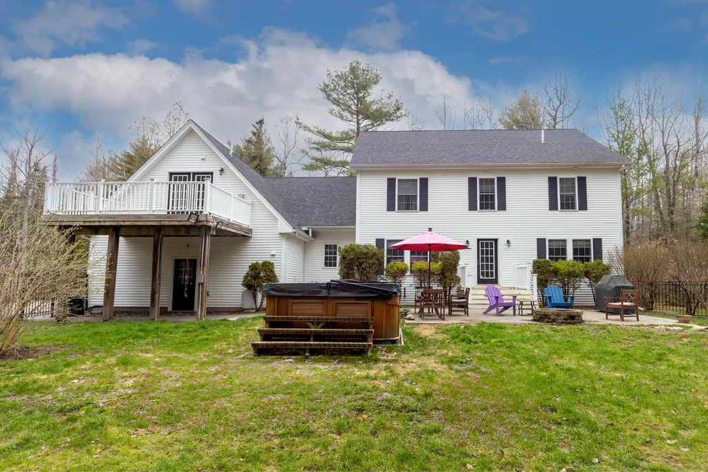 39 Eaton Ridge Drive Holden ME 04429