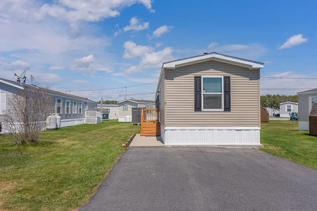 9 Circus Place Brunswick ME 04011