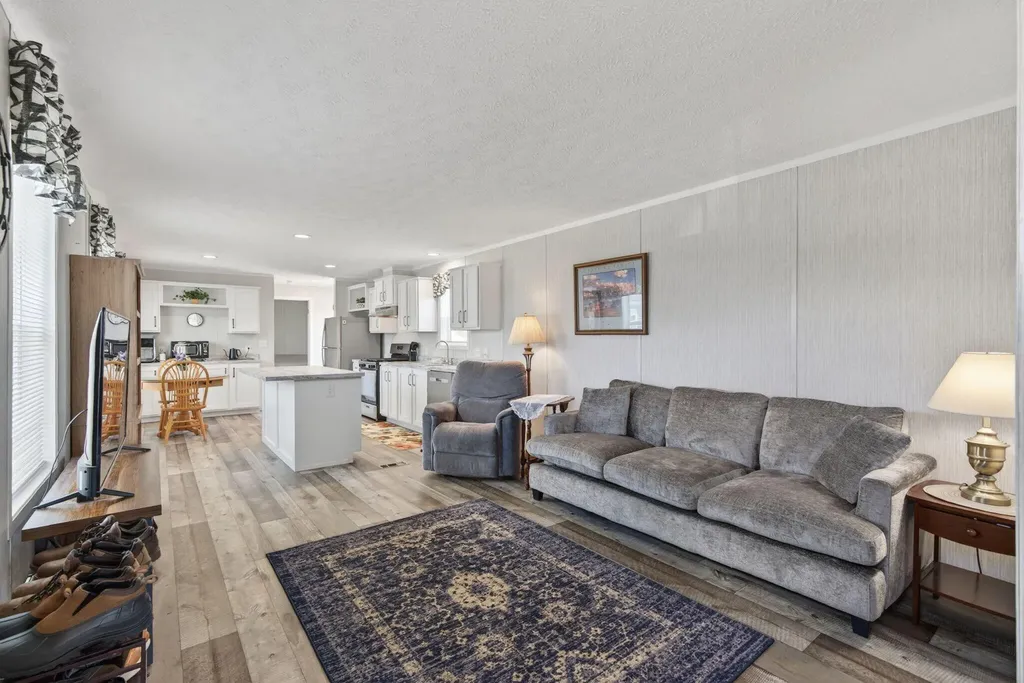 9 Circus Place Brunswick ME 04011