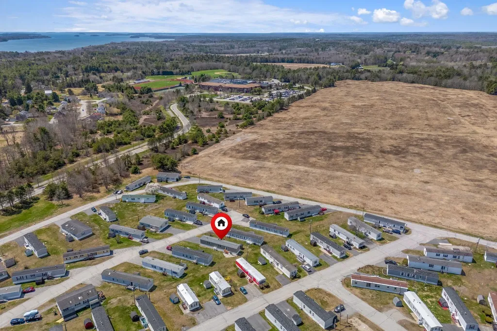 9 Circus Place Brunswick ME 04011