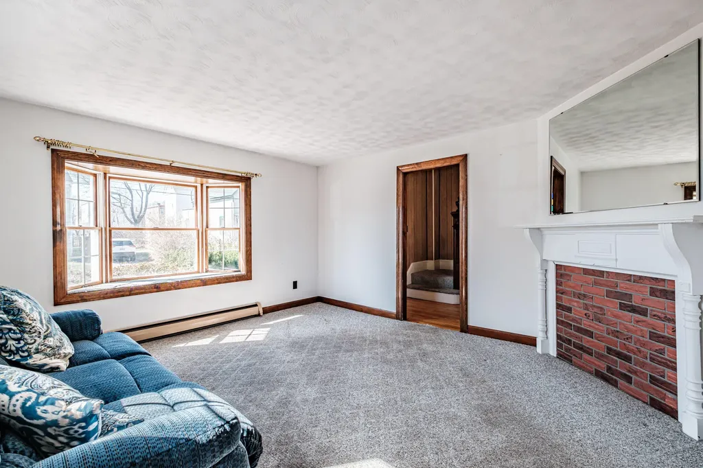 22 Davis Street Portland ME 04102