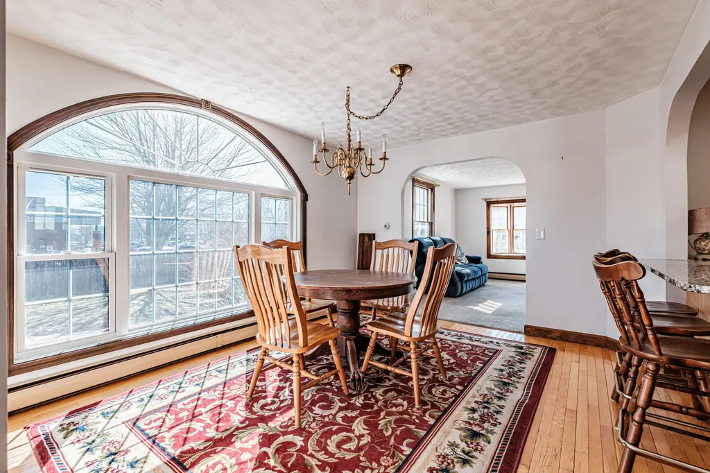22 Davis Street Portland ME 04102