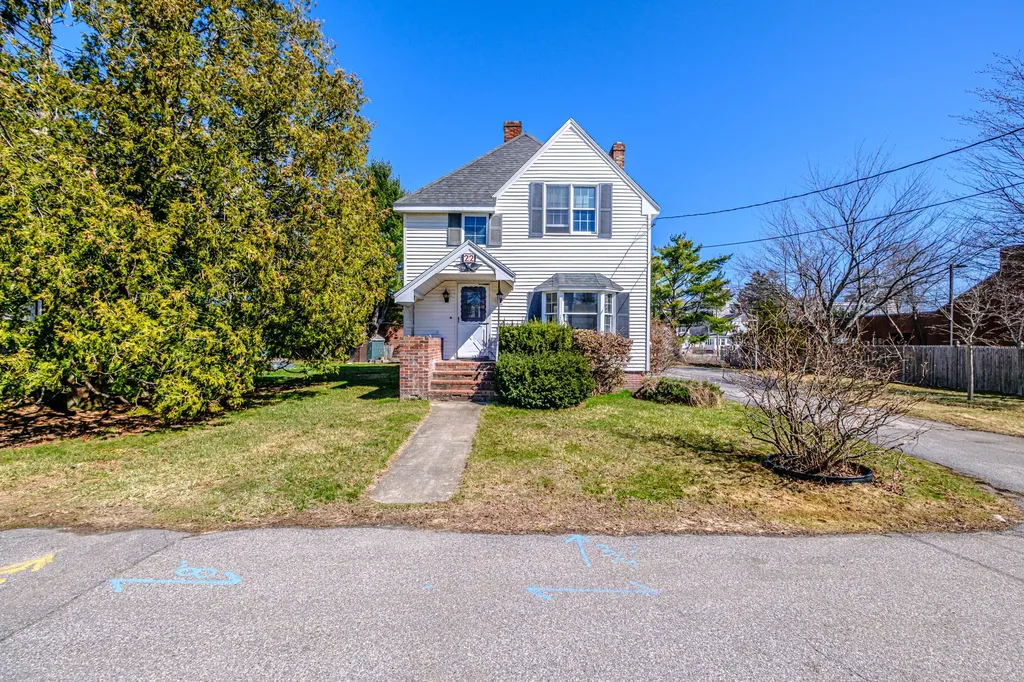 22 Davis Street Portland ME 04102