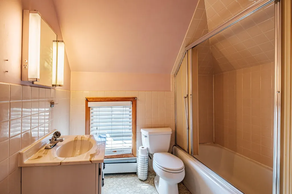 22 Davis Street Portland ME 04102