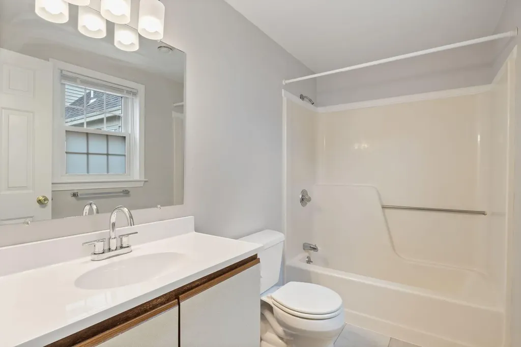 139 Broadway South Portland ME 04106