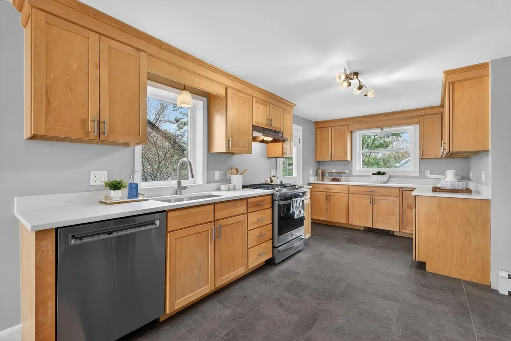 1061 Washington Avenue Portland ME 04103