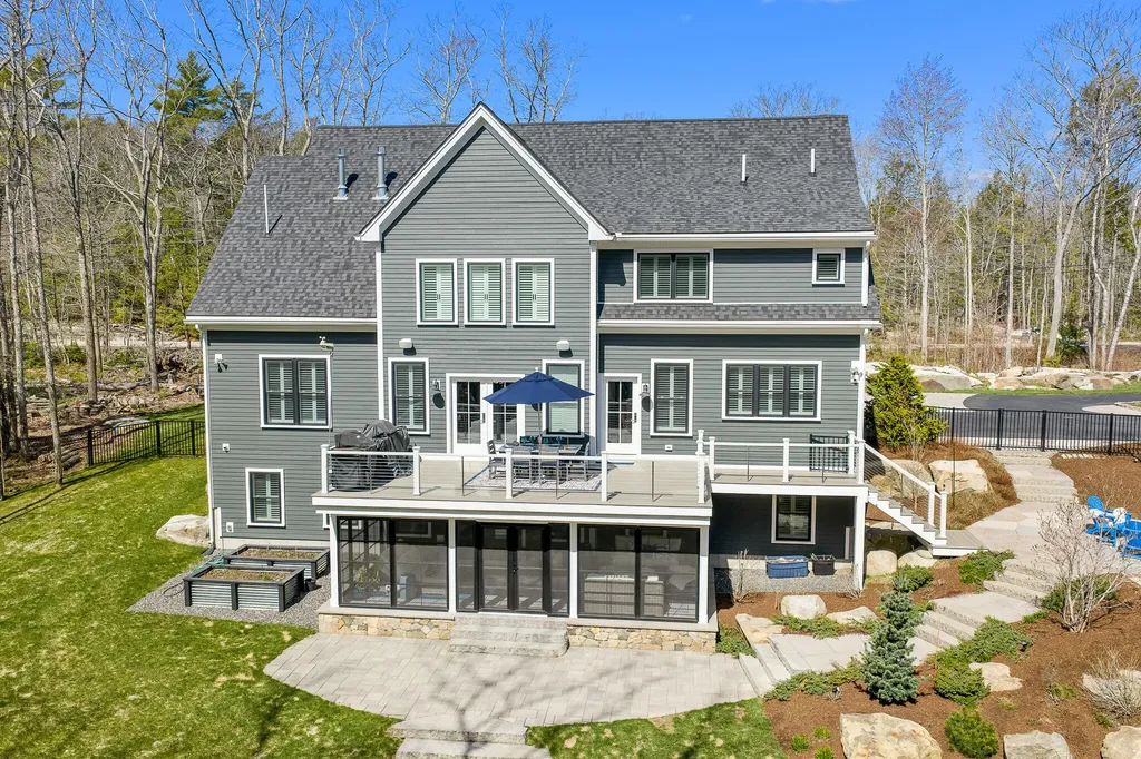 121 Josiah Norton Road York ME 03902