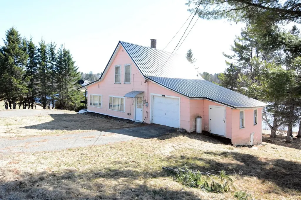 36 Pondview Street Limestone ME 04750
