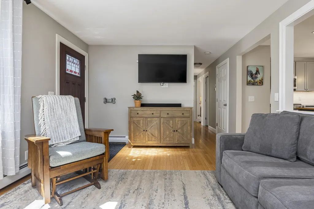 10 Standish Neck Road Gorham ME 04038