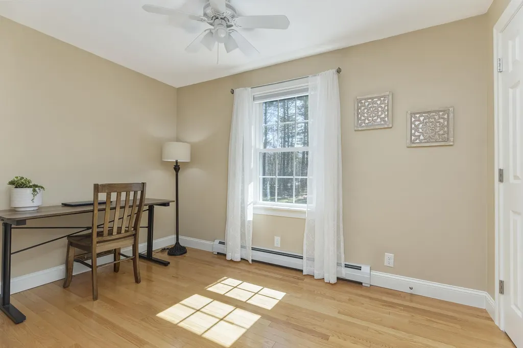 10 Standish Neck Road Gorham ME 04038