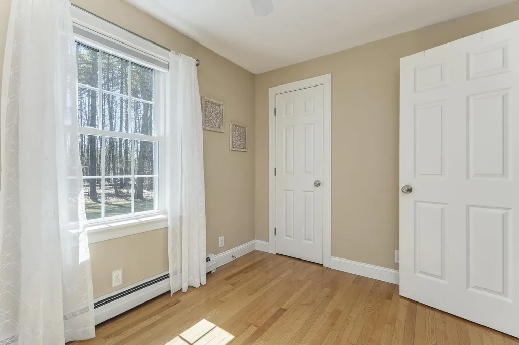 10 Standish Neck Road Gorham ME 04038