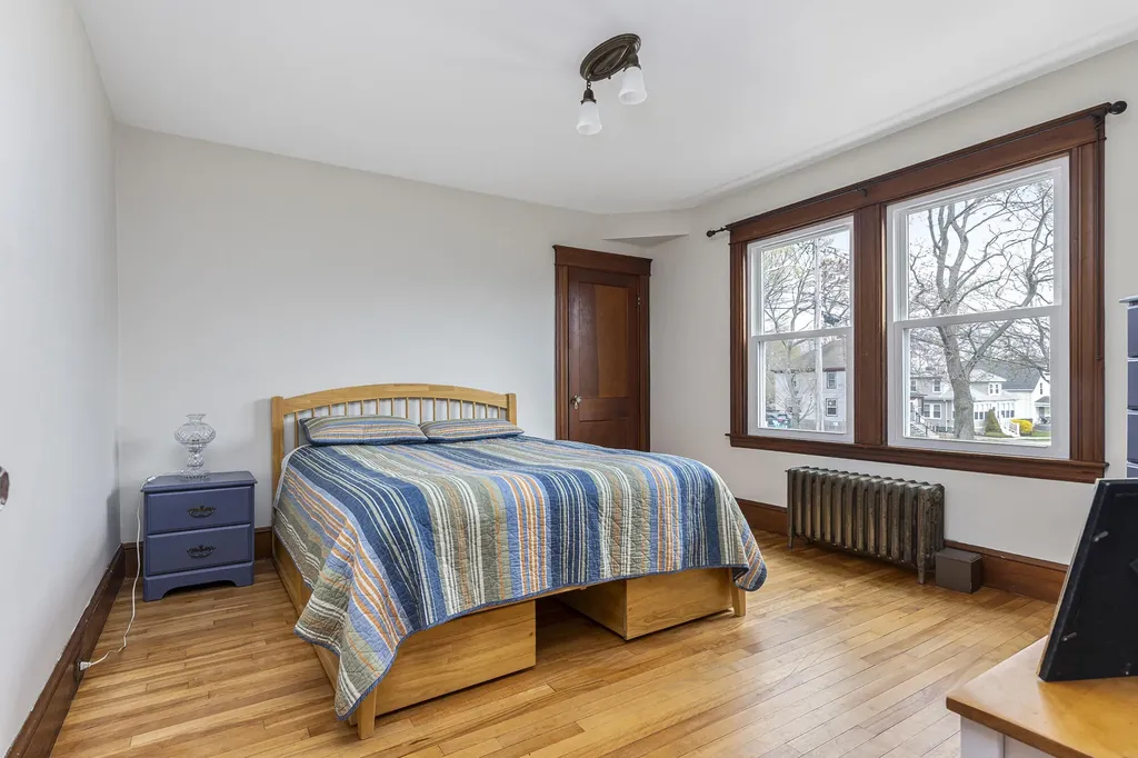 62 Elsmere Avenue South Portland ME 04106