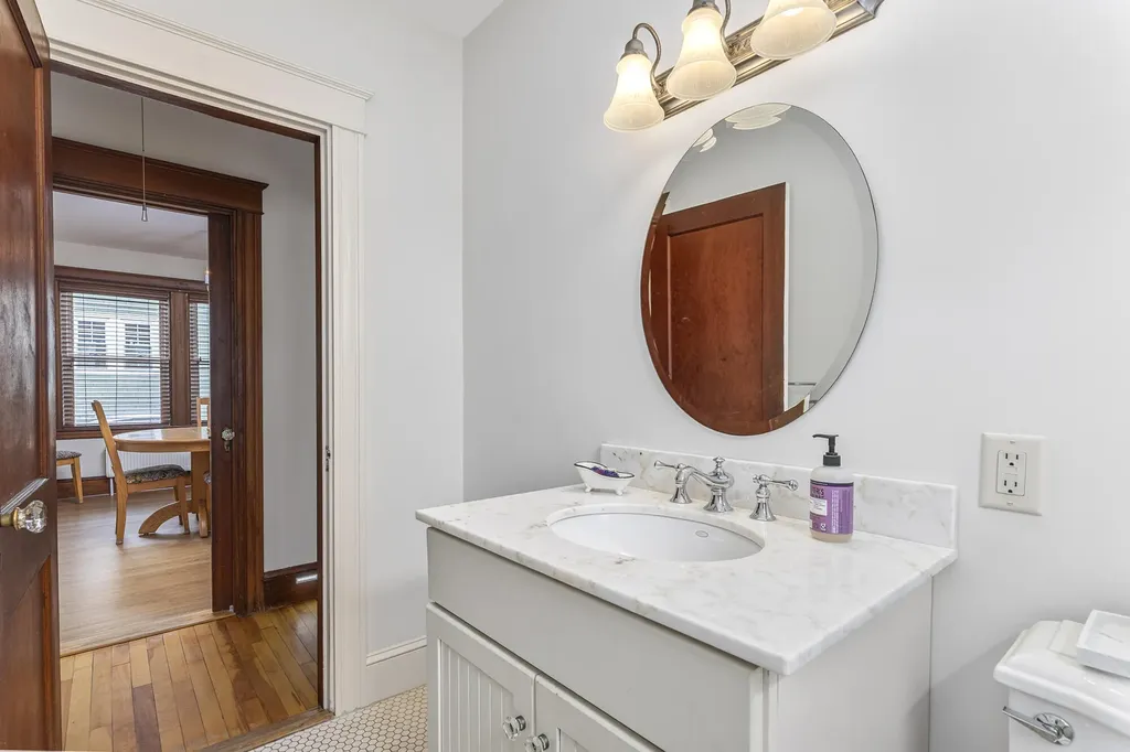 62 Elsmere Avenue South Portland ME 04106