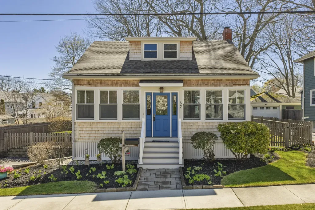 62 Elsmere Avenue South Portland ME 04106
