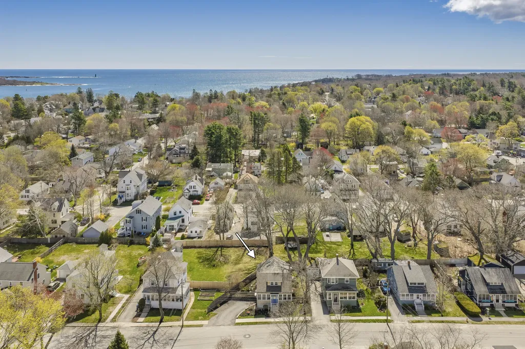 62 Elsmere Avenue South Portland ME 04106