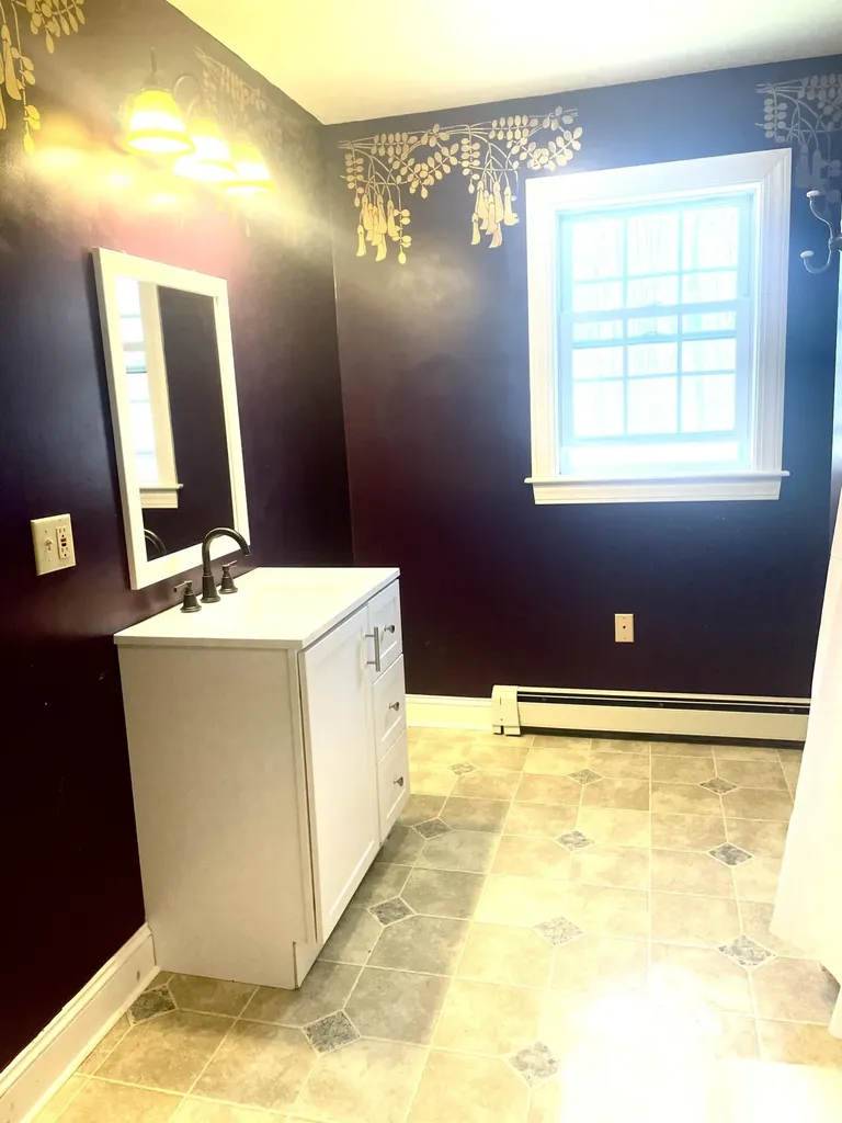 6 Eisenhower Court Naples ME 04055