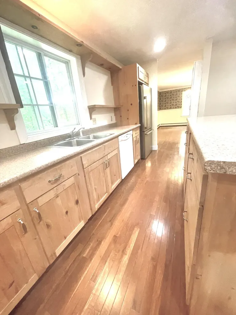 6 Eisenhower Court Naples ME 04055