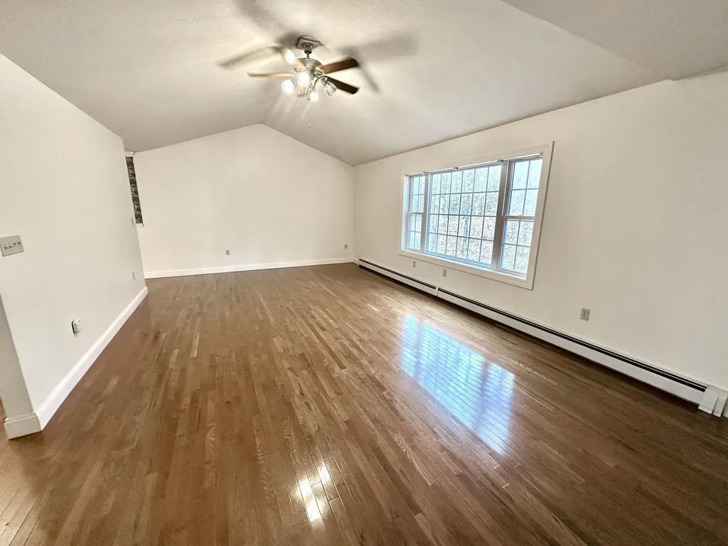 6 Eisenhower Court Naples ME 04055