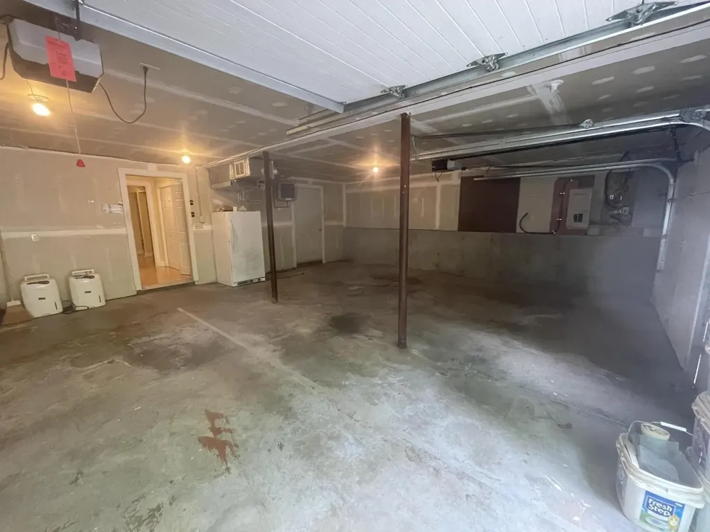 6 Eisenhower Court Naples ME 04055