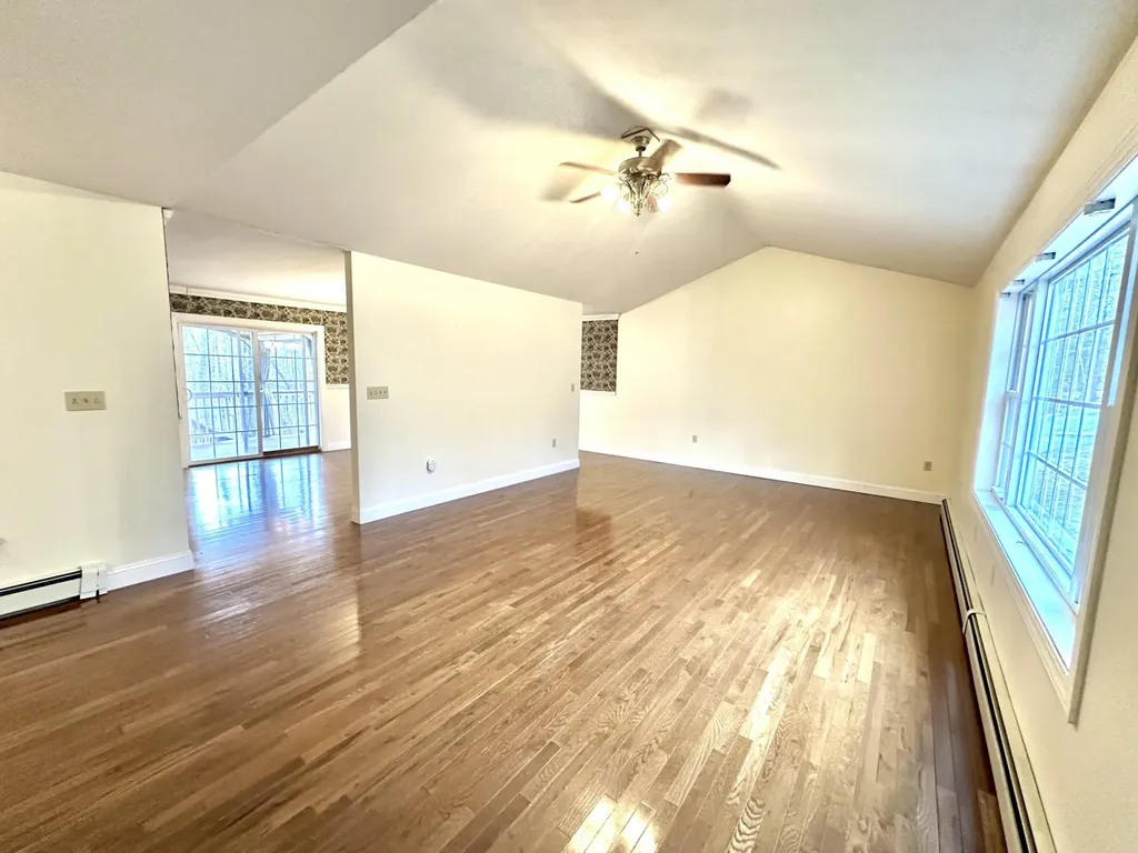 6 Eisenhower Court Naples ME 04055