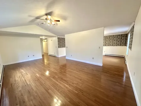 6 Eisenhower Court Naples ME 04055