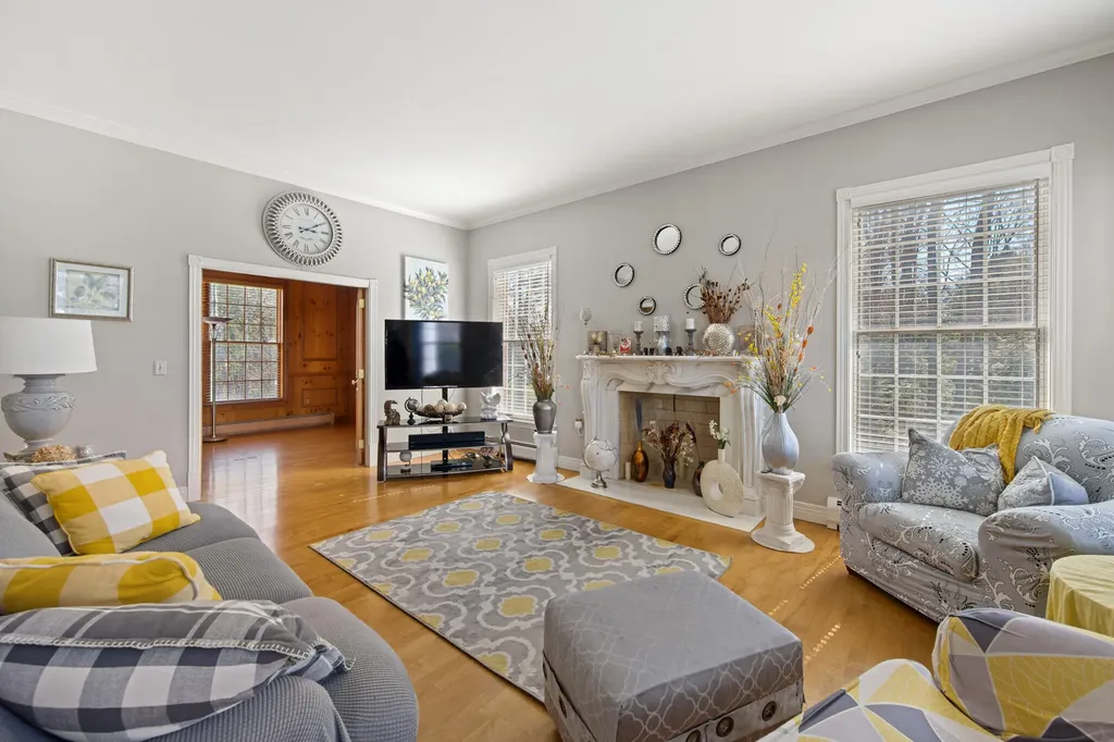 63 Fenton Way Bangor ME 04401