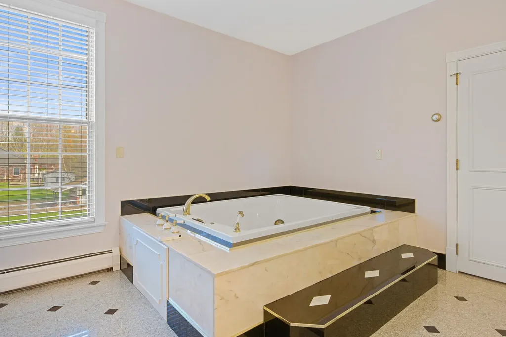63 Fenton Way Bangor ME 04401