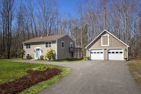 29 Oak Run Owls Head ME 04854
