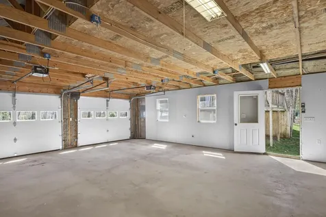 29 Oak Run Owls Head ME 04854