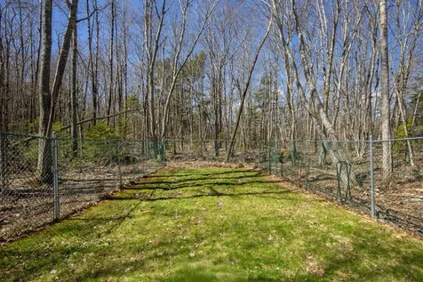 29 Oak Run Owls Head ME 04854