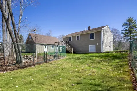 29 Oak Run Owls Head ME 04854