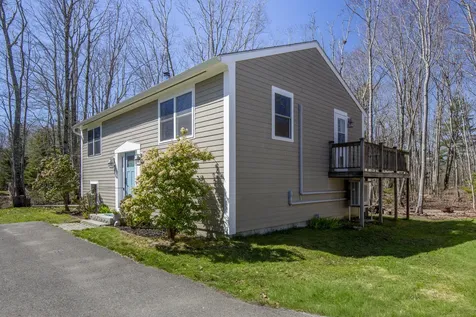 29 Oak Run Owls Head ME 04854