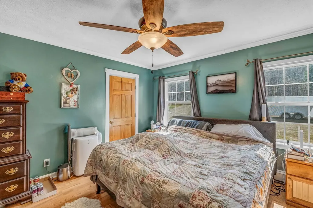 28 Davis Road Vienna ME 04360