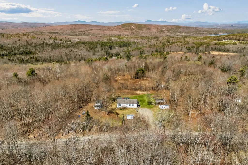 28 Davis Road Vienna ME 04360