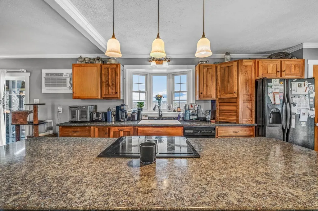 28 Davis Road Vienna ME 04360