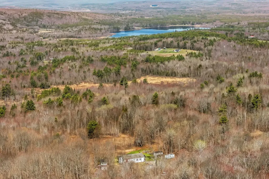 28 Davis Road Vienna ME 04360